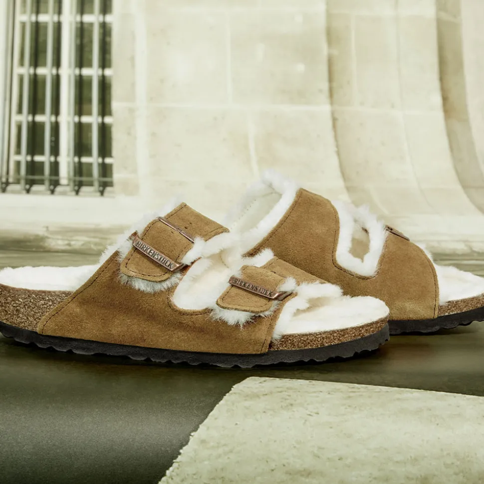 Birkenstock - Sandales Arizona en Fourrure - Marron<Women Sandals