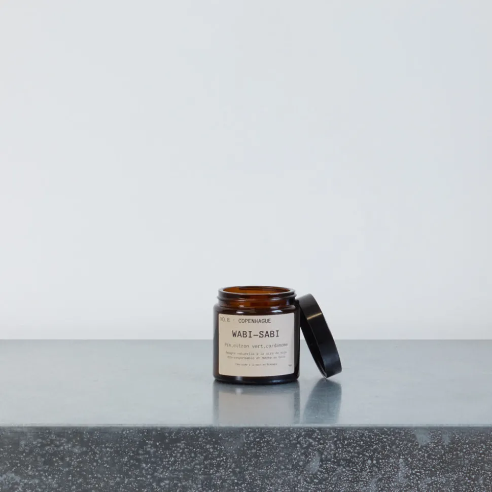 2964 WABI SABI Bougie N°8 - Copenhague< Candles & Home Fragrance