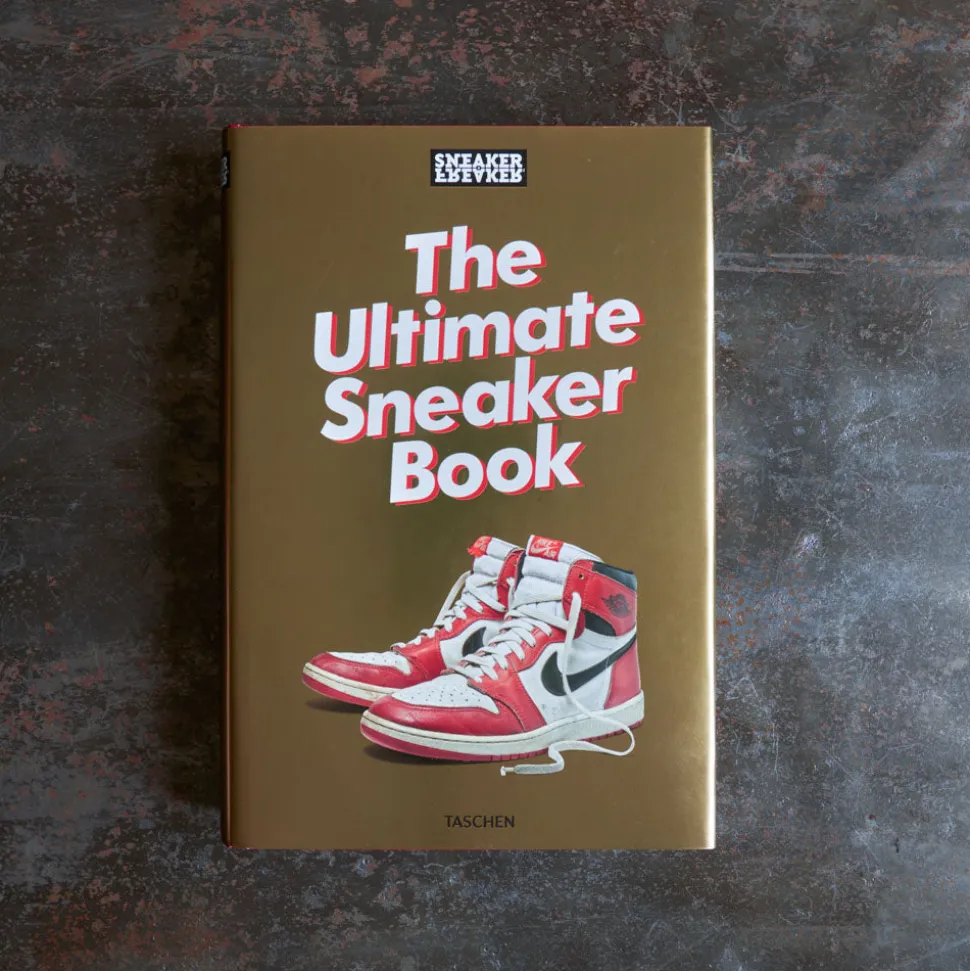 1305 TASCHEN Livre - Sneaker Freaker, The Ultimate Sneaker Book< Books