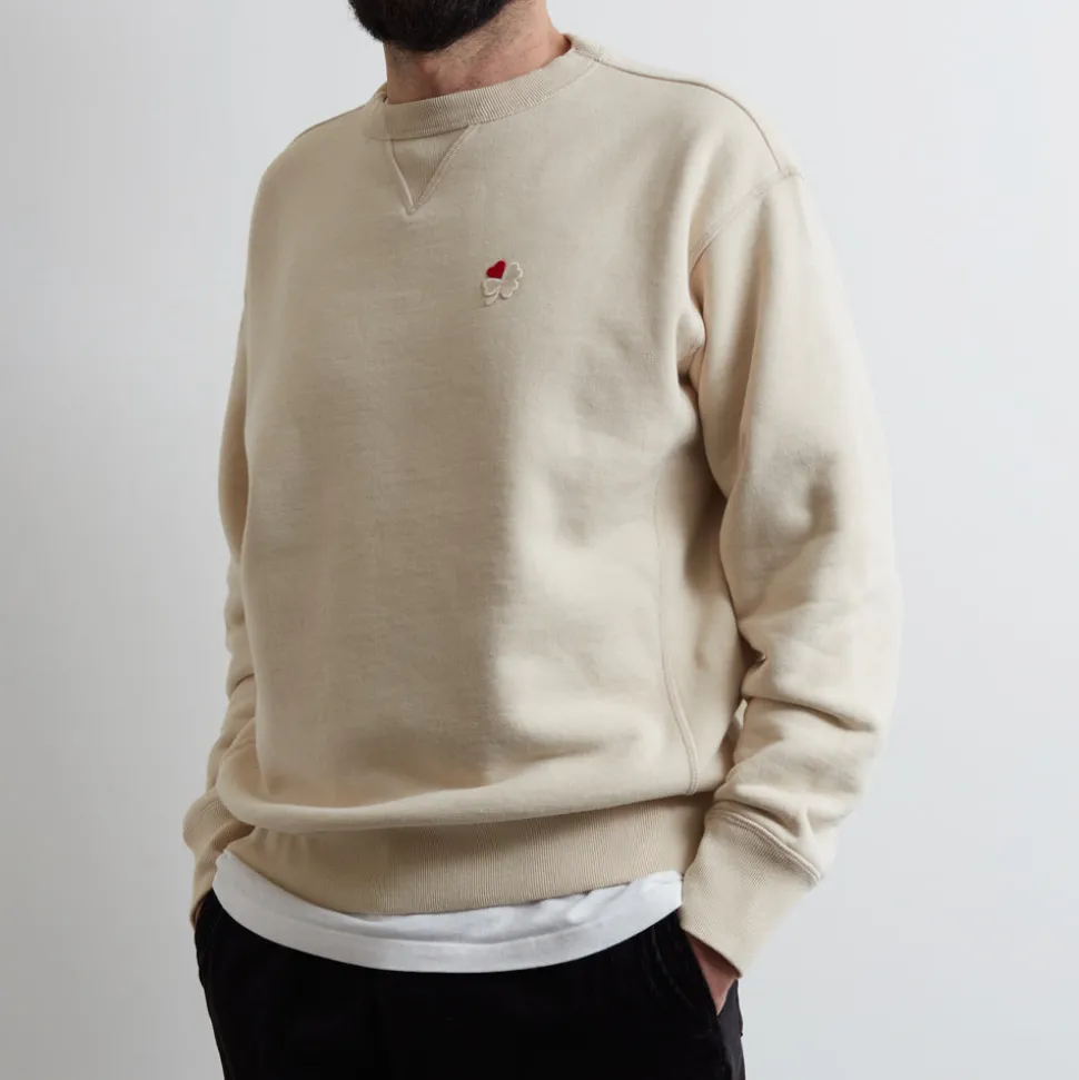 PE01 Merci - Crewneck Lucky - Cream< Sweats